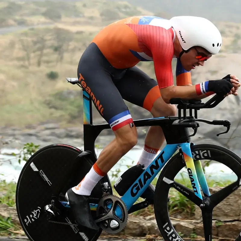 A6030c1551f42edba79956d7c6229315